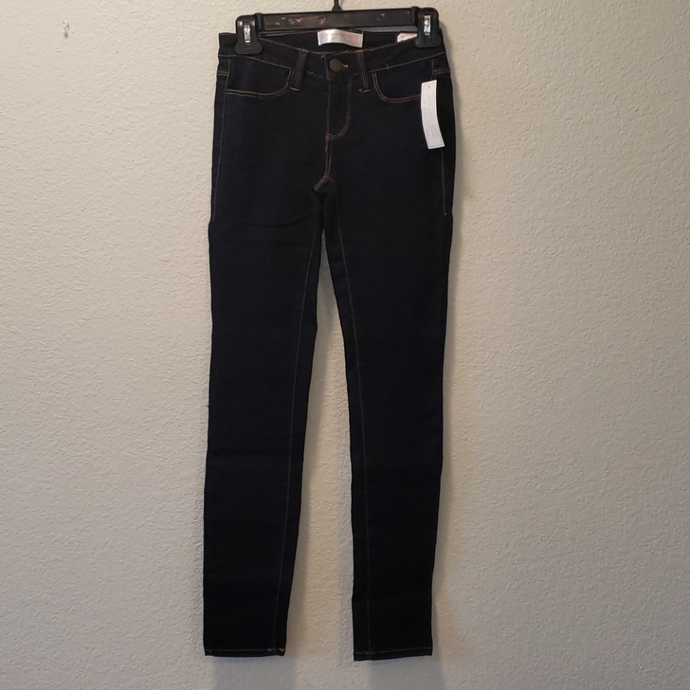 Juniors Size 1 skinny jeans